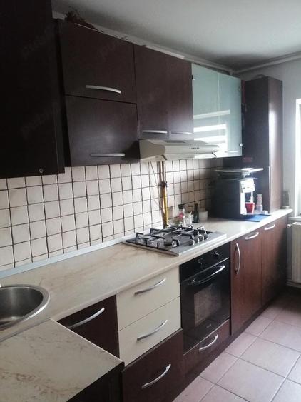 Apartament cu 2 camere decomandat în Lenin