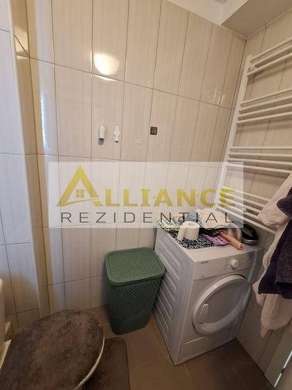 Casă individuală cu 4 camere cu Canalizare în Central