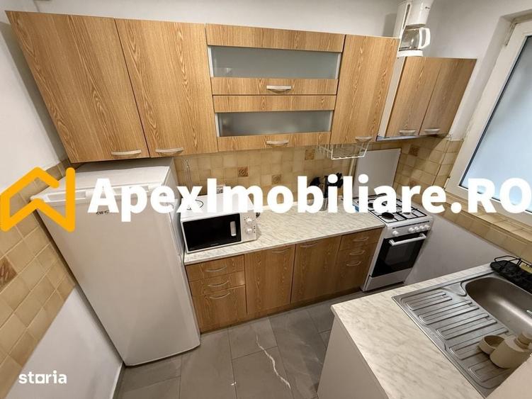 Apartament cu 2 camere decomandat în Sala Palatului
