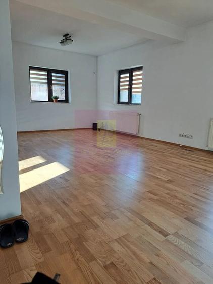 Casă cu Teren 300 Mp în Prelungirea Ghencea