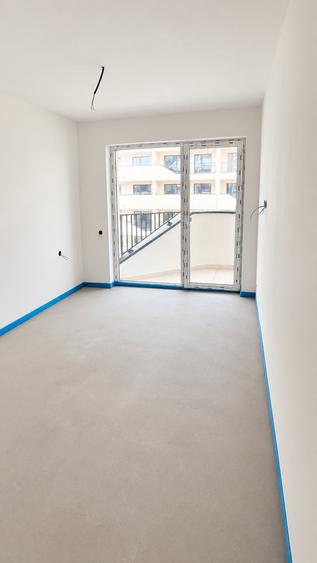 Apartament cu 2 camere semidecomandat în Florești