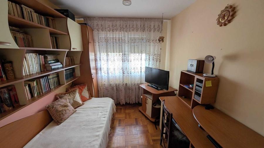 Apartament cu 2 camere semidecomandat în Micro 40