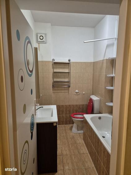 Apartament cu 3 camere decomandat în Alfa