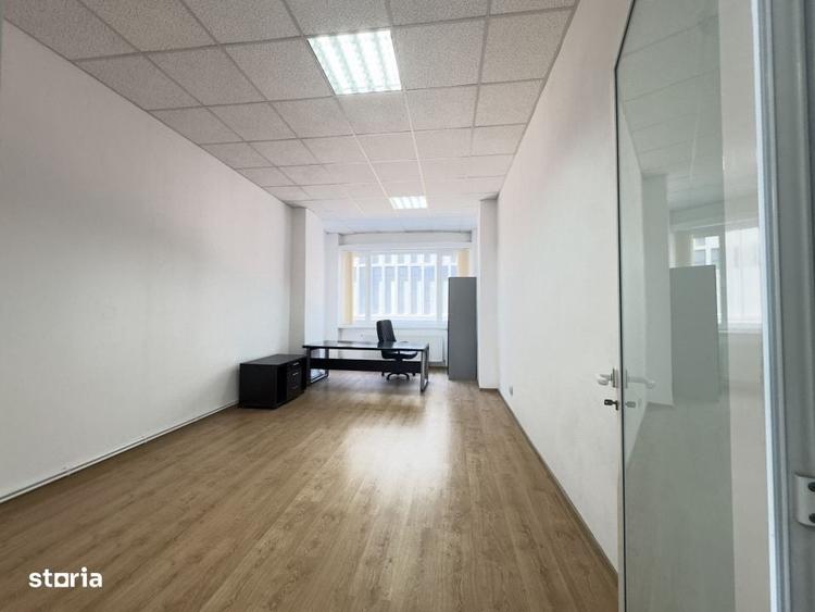 Spațiu comercial, de 65 mp, în Central