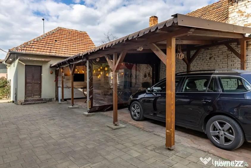 Casă cu 5 camere cu Teren 1085 Mp în Aradul Nou