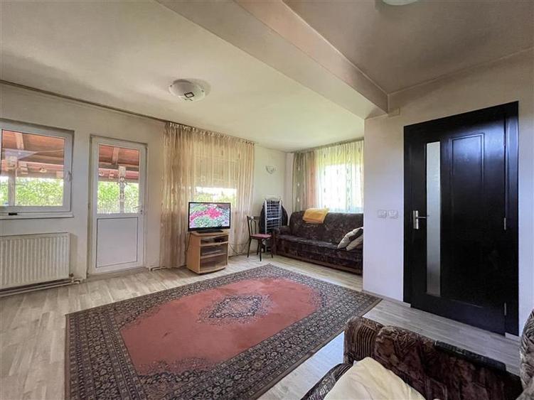 Casă individuală cu 4 camere cu Teren 430 Mp în Moara Domnească