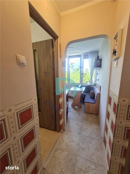Garsonieră decomandată în Astra