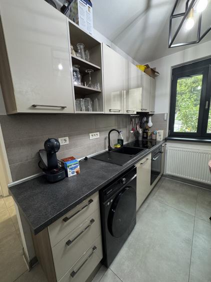 Apartament cu 2 camere semidecomandat, mobilat în 1 Mai