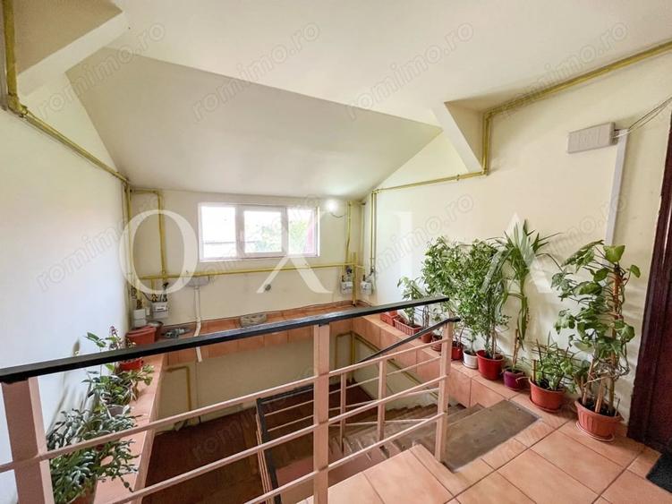 Apartament cu 3 camere decomandat în Aradului