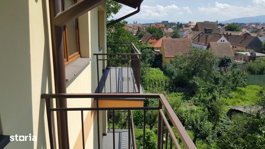 Apartament cu 4 camere semidecomandat în Terezian