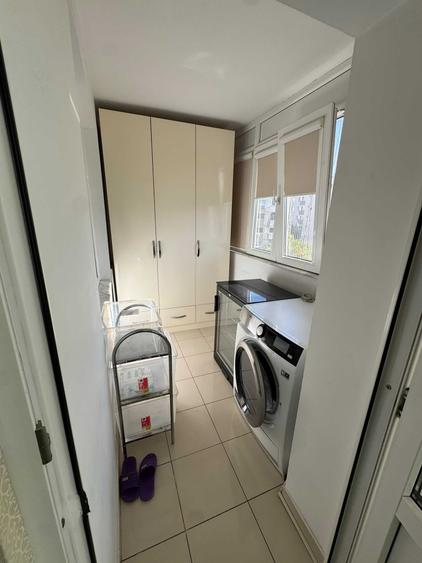 Apartament cu 4 camere decomandat în Crângași