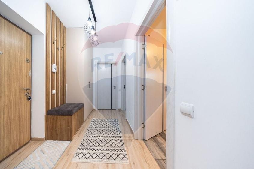 Apartament cu 2 camere decomandat, mobilat în Central