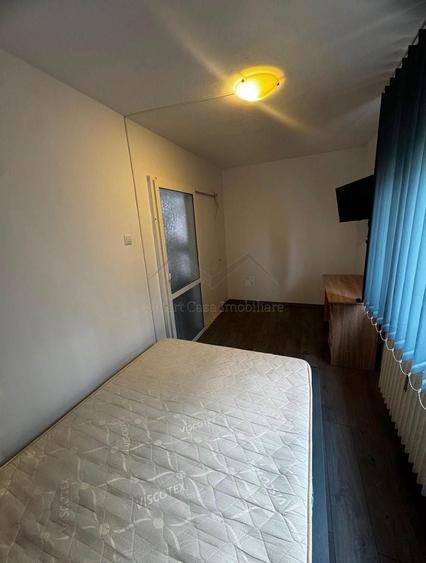 Apartament cu 2 camere nedecomandat în Podu Roș