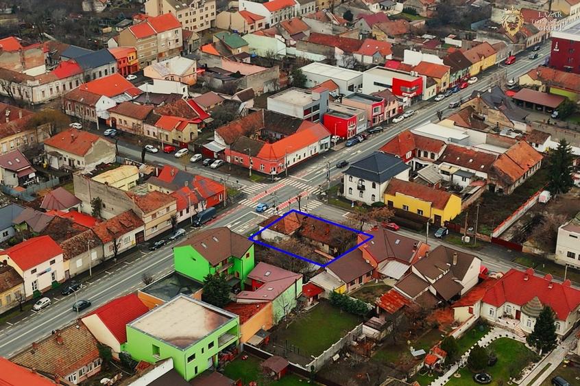 Teren Construcții intravilan de 806 mp, în Intim