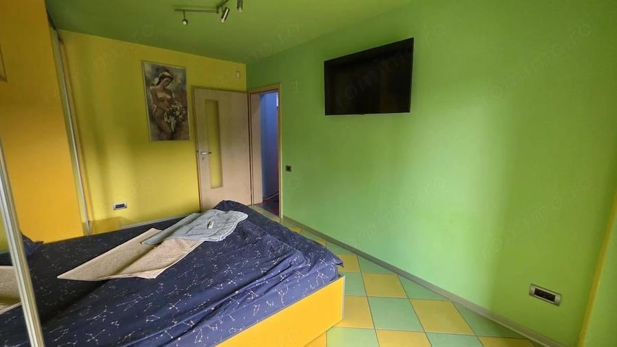 Apartament cu 4 camere decomandat în Complex Studențesc