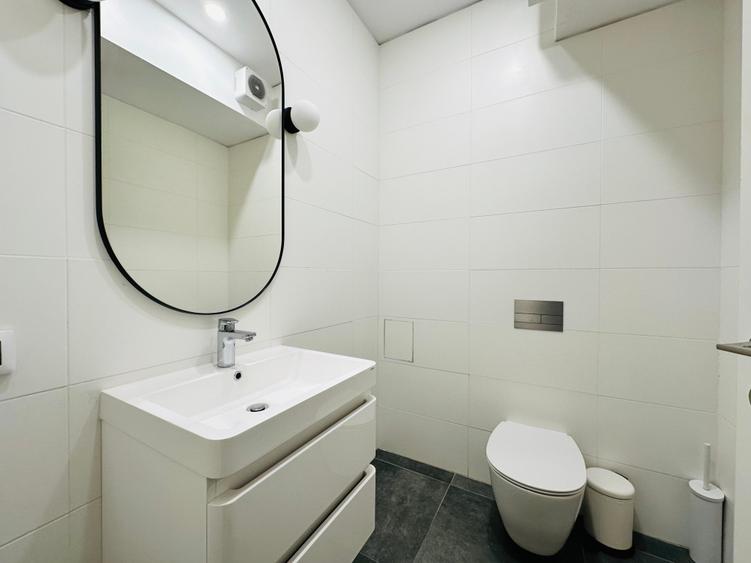 Apartament cu 2 camere decomandat în Polonă