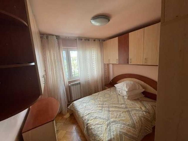 Apartament cu 3 camere decomandat în Militari