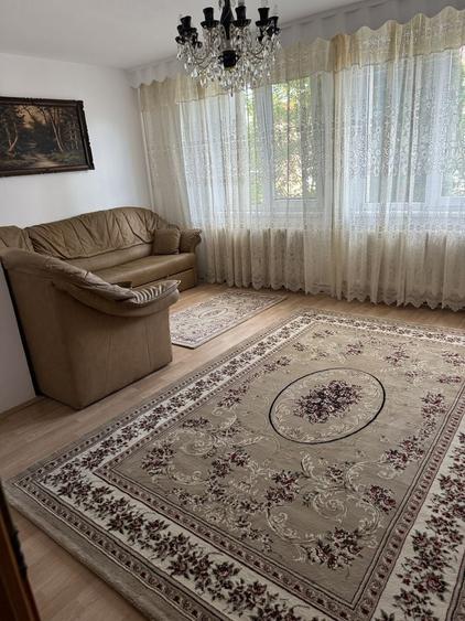 Apartament cu 3 camere decomandat în Ultracentral
