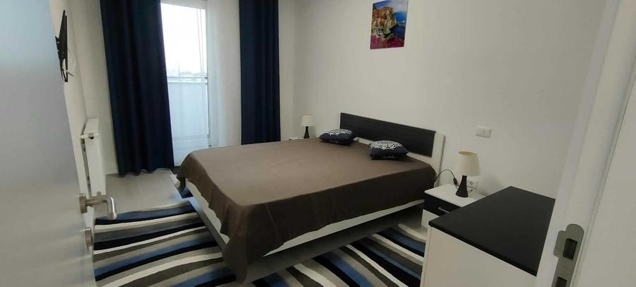 Apartament cu 2 camere semidecomandat în Păcii