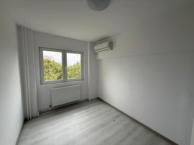 Apartament cu 3 camere în Lujerului