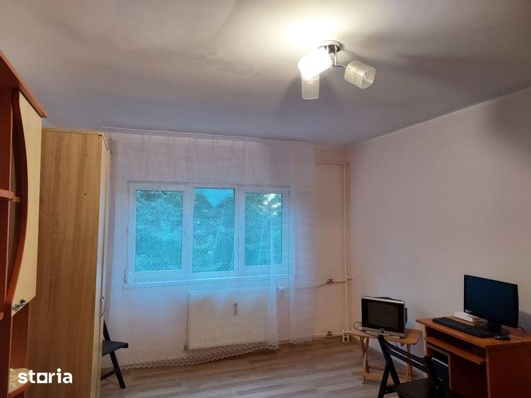 Apartament cu 3 camere decomandat în Obcini