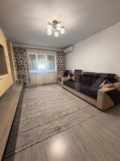 Apartament cu 3 camere semidecomandat, mobilat în Împăratul Traian