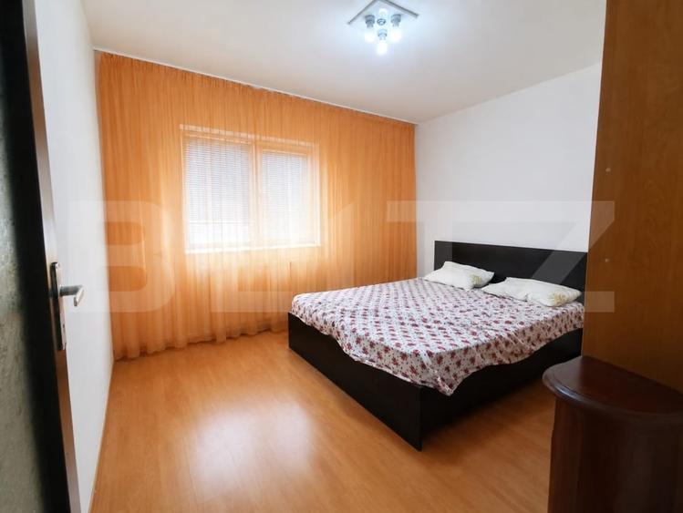 Apartament cu 3 camere decomandat, mobilat în Zarand