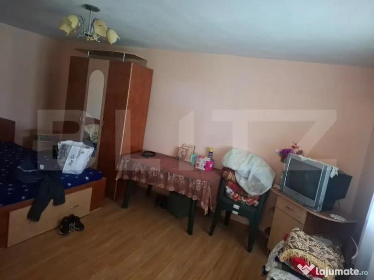 Casă cu 5 camere cu Teren 2300 Mp în Mătăsaru