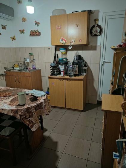 Casă individuală cu 4 camere cu Canalizare în Central
