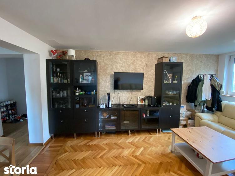 Apartament cu 4 camere în Titan