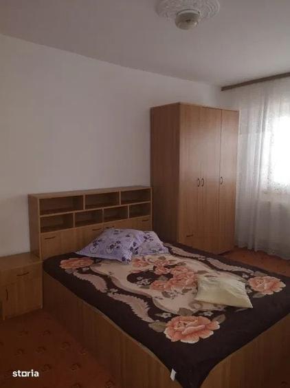 Apartament cu 3 camere decomandat în Obor