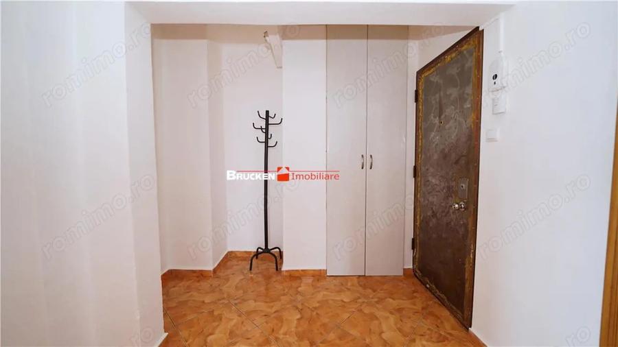 Apartament cu 3 camere decomandat în Decebal