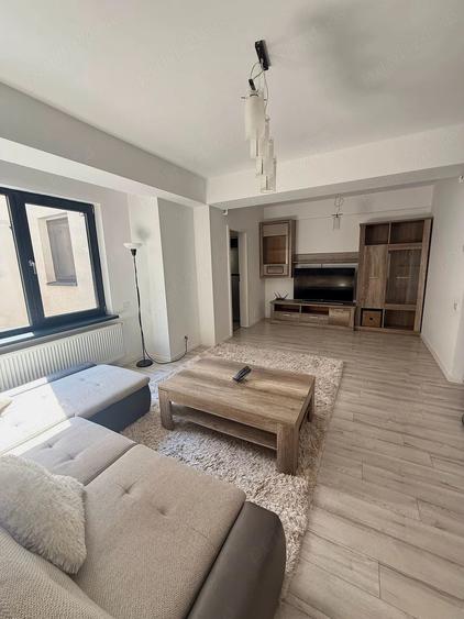 Apartament cu 2 camere semidecomandat în Domenii