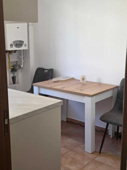 Garsonieră decomandată în Ipotești