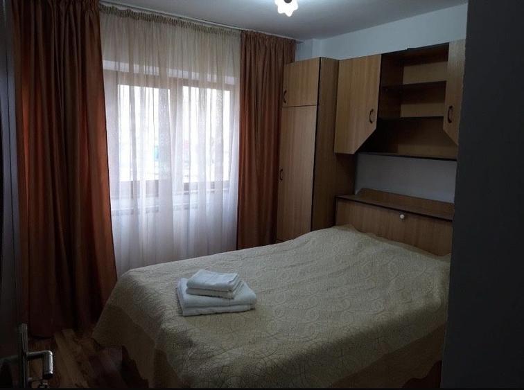 Apartament cu 2 camere decomandat în Micro 20