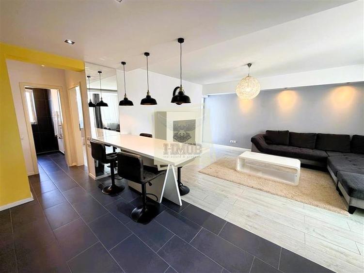 Apartament cu 2 camere semidecomandat, mobilat în Aeroport