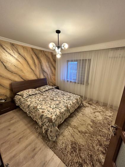 Apartament cu 3 camere decomandat în Central