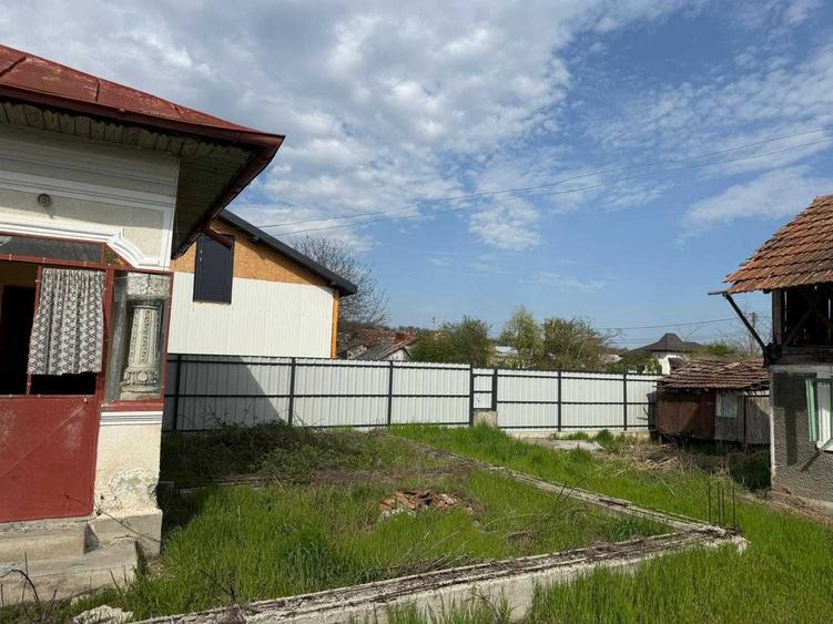 Casă cu 4 camere în Gura Foii