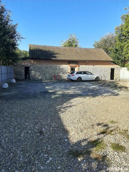 Casă cu 3 camere cu Teren 1000 Mp în Central