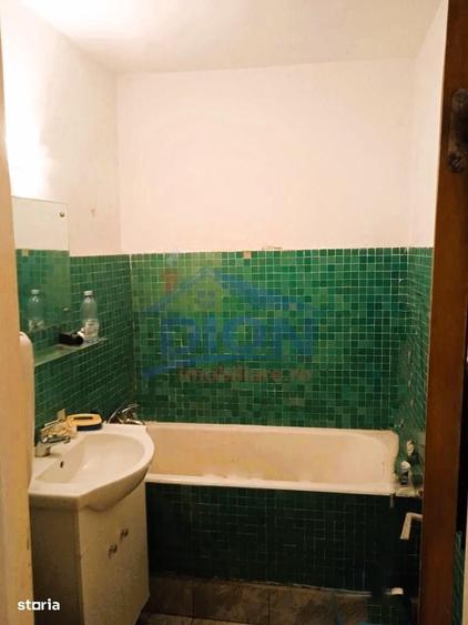 Apartament cu 3 camere semidecomandat în Drumul Taberei