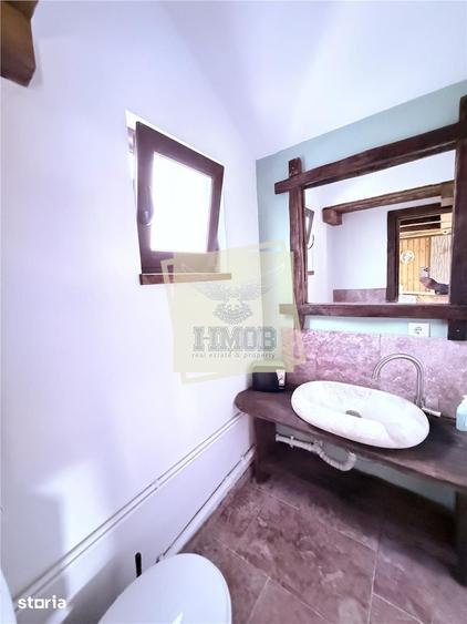 Casă cu 6 camere cu Teren 600 Mp în Central