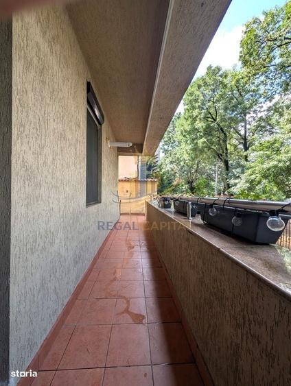Apartament cu 3 camere decomandat în Dămăroaia