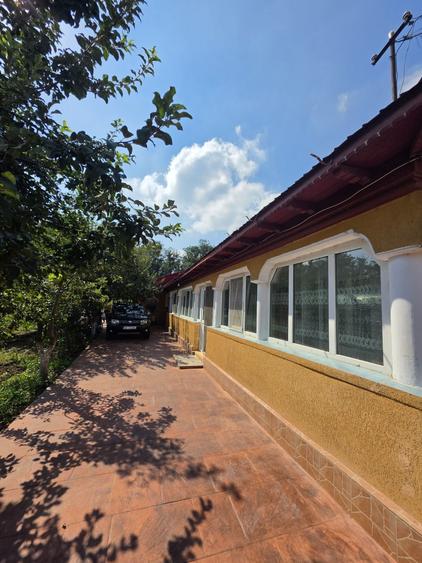 Casă cu 4 camere în Comana