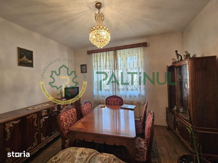 Casă cu 2 camere decomandat cu Teren 335 Mp în Central