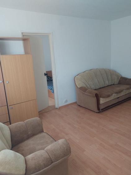 Apartament cu 2 camere nedecomandat în Mihai Bravu