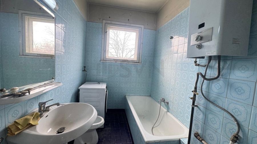 Apartament cu 3 camere decomandat în Calea Victoriei