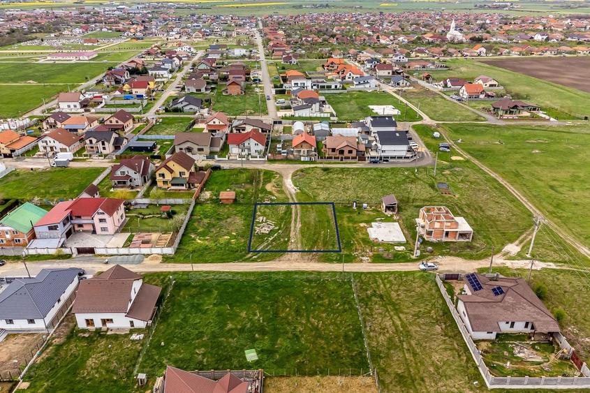 Teren Construcții intravilan de 748 mp, în Sânleani
