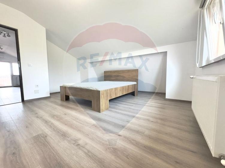 Apartament cu 3 camere de vânzare - 7