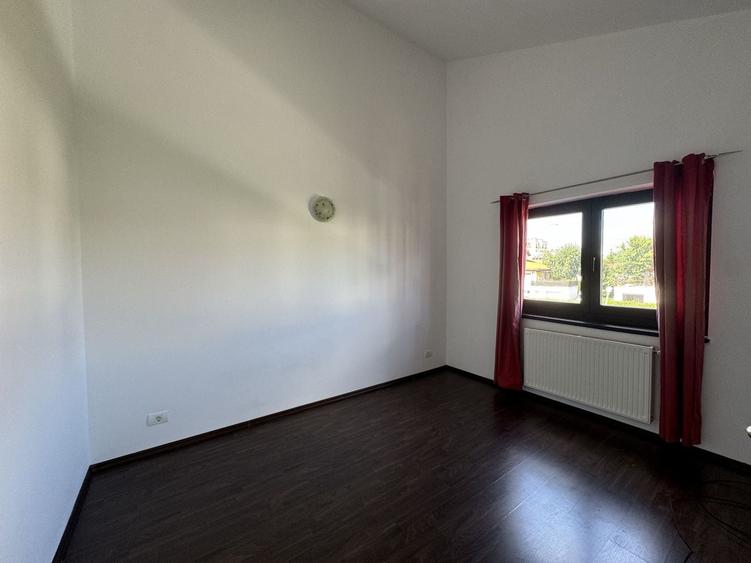 Duplex cu 6 camere cu Canalizare în Pipera