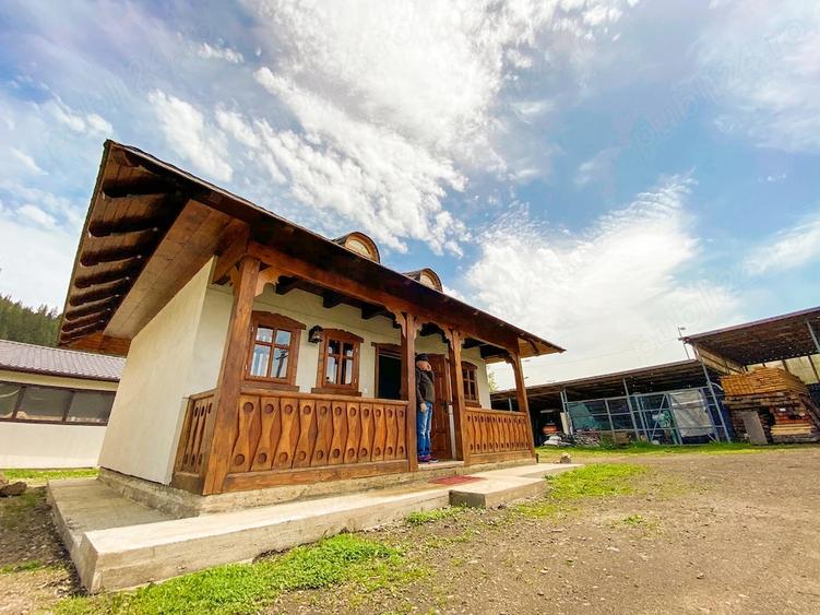 Casă cu Teren 87 Mp în Central